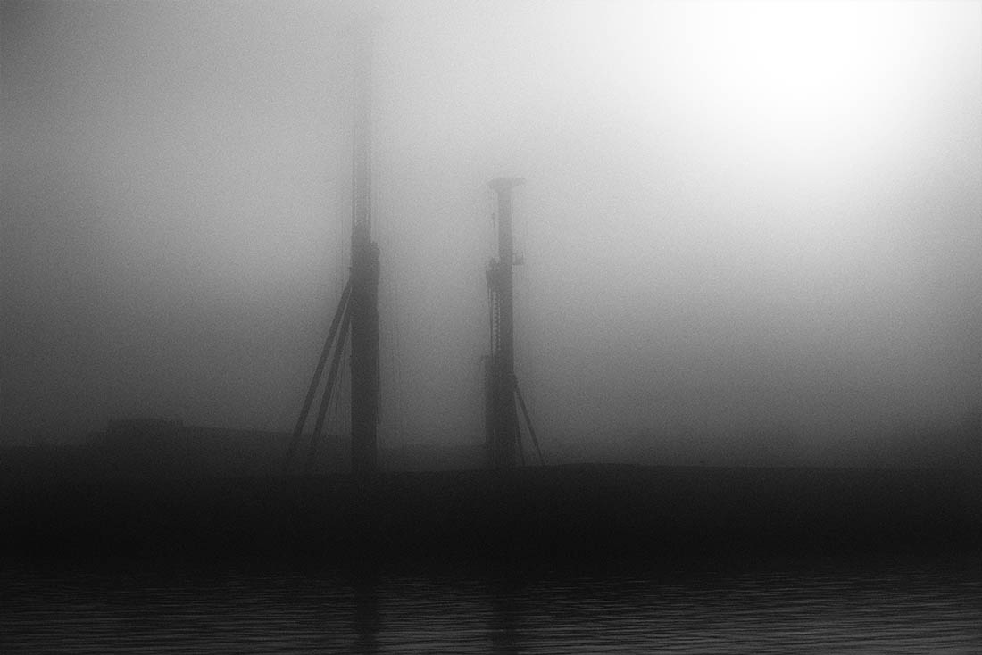 rudolf-art-photography/Miscellaneous/Pile driving in mist